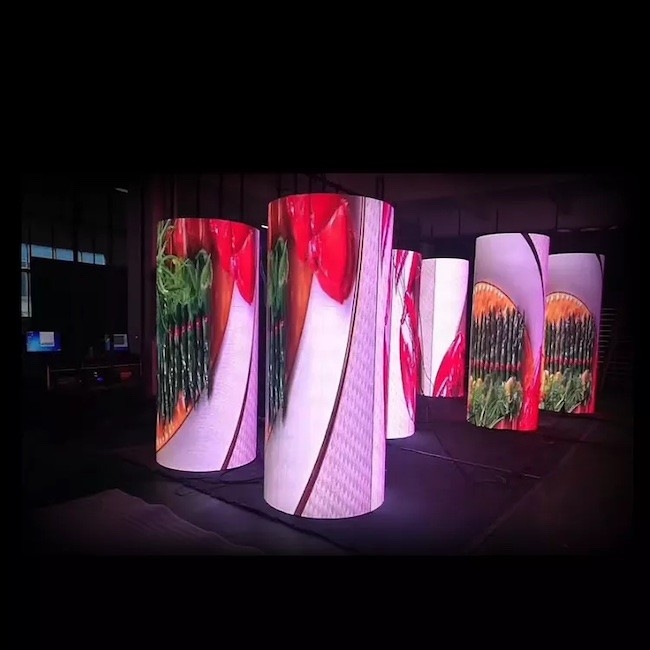 Indoor P2 Modular LED Display Panels Curved Soft Flexible Cylindrical Column